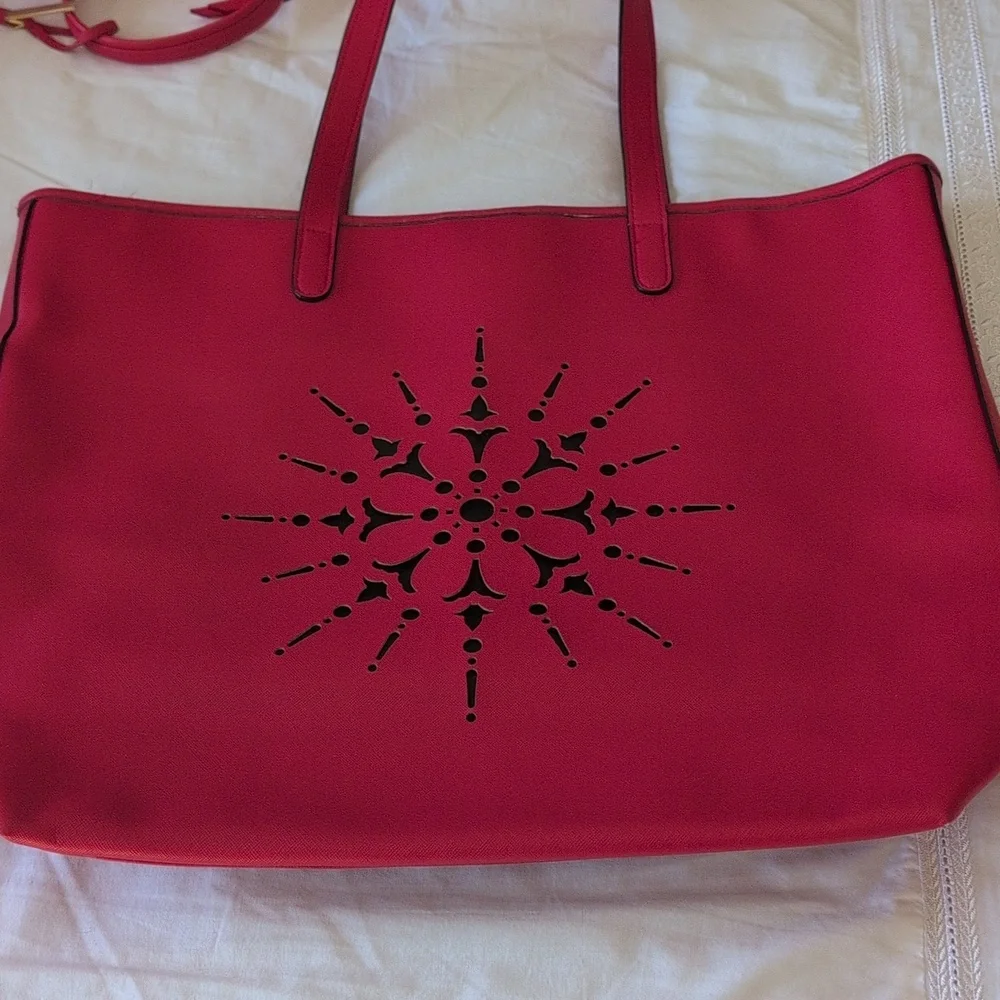 Crabtree & Evelyn Red Laser-Cut Starburst Tote - Picture 4 of 9